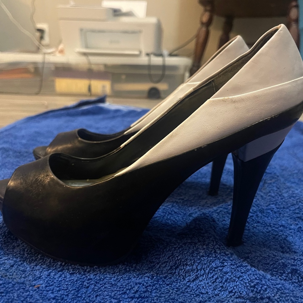 Black and white stiletto platform hills